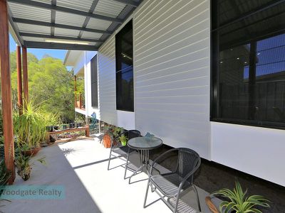 9 Ocean View Dr, Woodgate