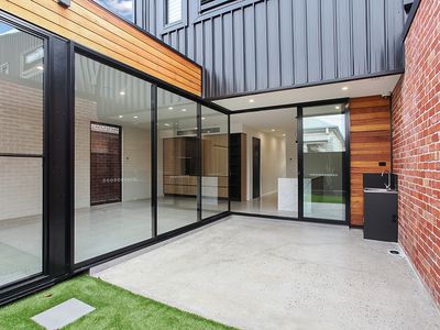 2 / 53 Stafford Street, Footscray
