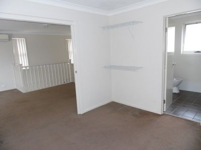 5A Hollyoake Circuit, Ingleburn