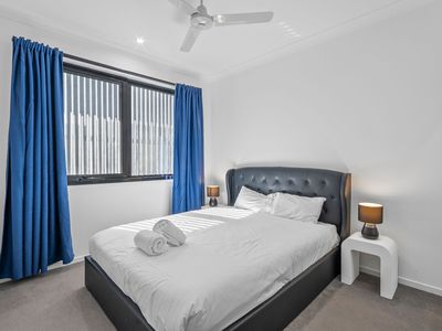 11 / 10 Zircon Close, Rochedale