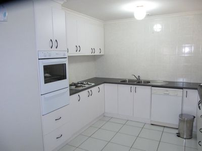 2 / 3 Warrenwood Avenue, Hoppers Crossing