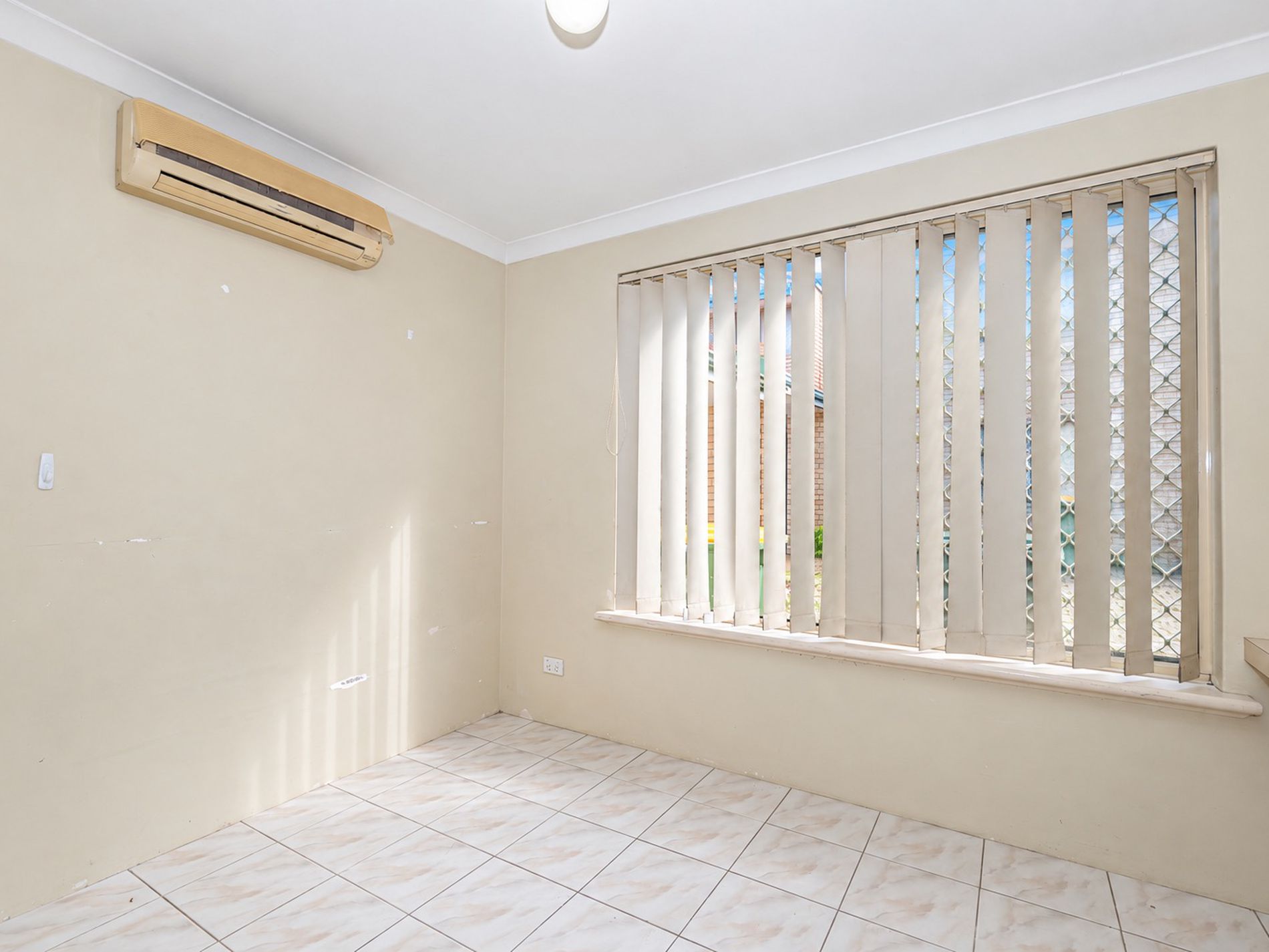 2 / 33 Lawson Street, Bentley