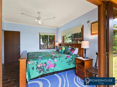 62591 Bruce Hwy, Cowley