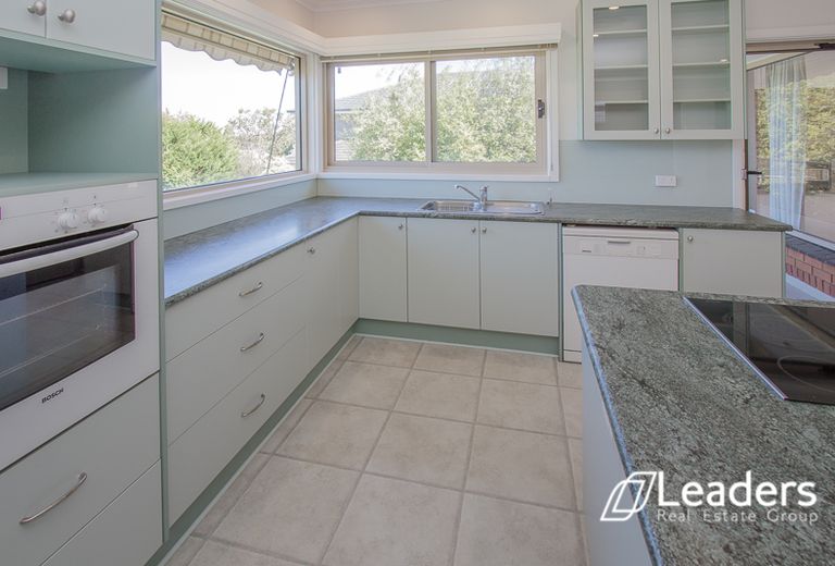 10 BRAZILIA DRIVE, Glen Waverley