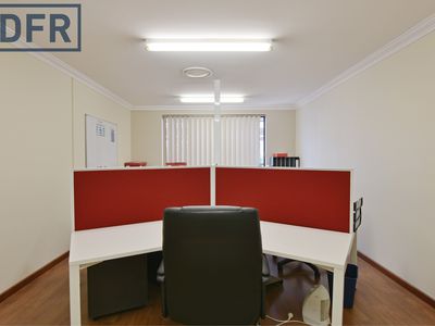 4 Kalmia Road, Bibra Lake