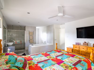 679 Boat Harbour Drive, Urangan