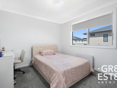 14 Aurora Drive, Cranbourne West