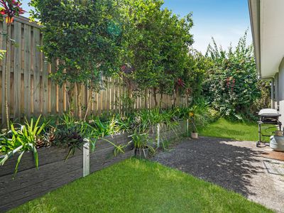 2 / 24 Faraday Crescent, Pacific Pines