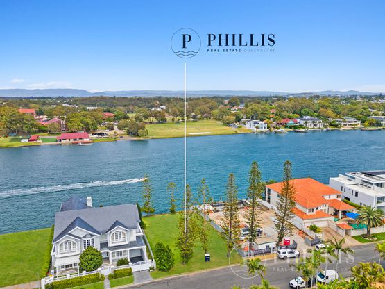 123 Commodore Drive, Paradise Waters