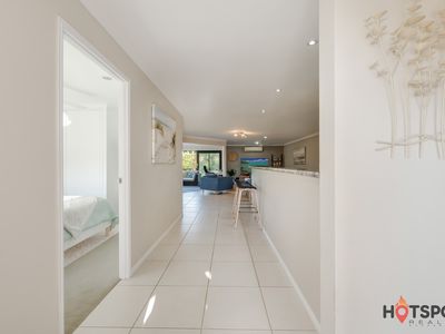 5 Cove Street, Burnett Heads