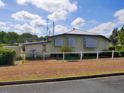 8 Elk Street, Nanango