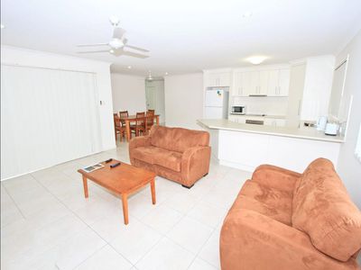 9 Dartmouth Close, Clinton
