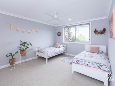 4 Yabbarra Drive, Dalmeny