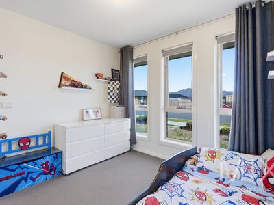 82 Menin Drive, Brighton