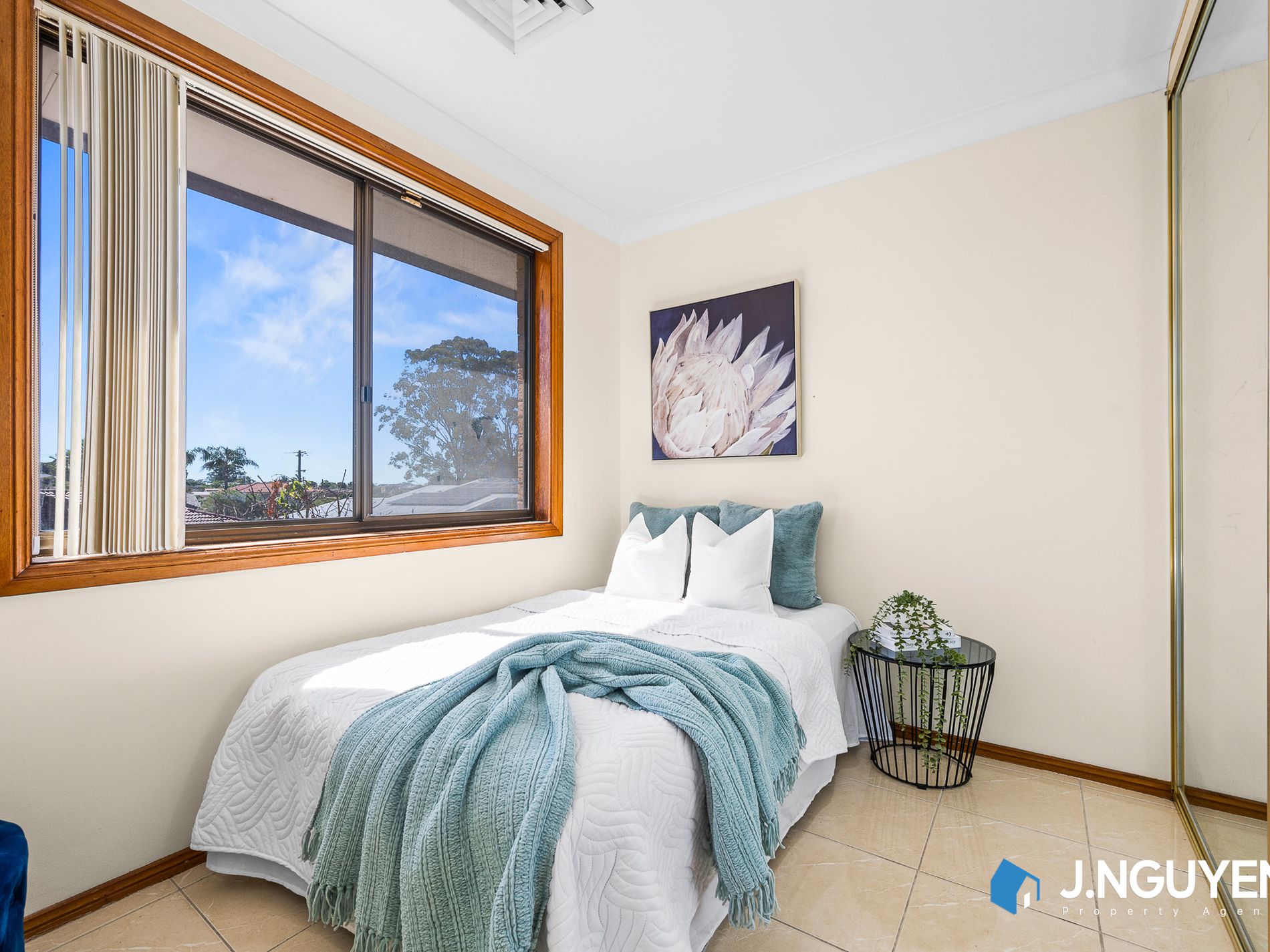 43 Oliveri Crescent, Green Valley