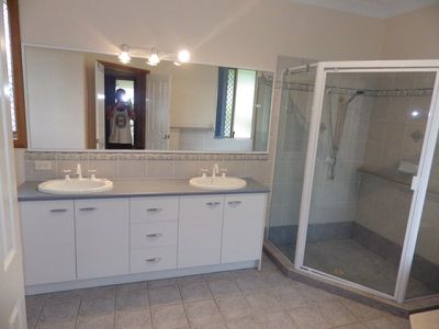 18 Cassinia Place, Flinders View