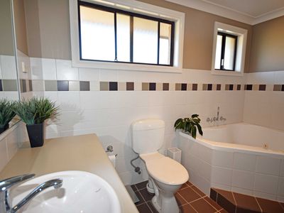 449 Wheelers Lane, Dubbo