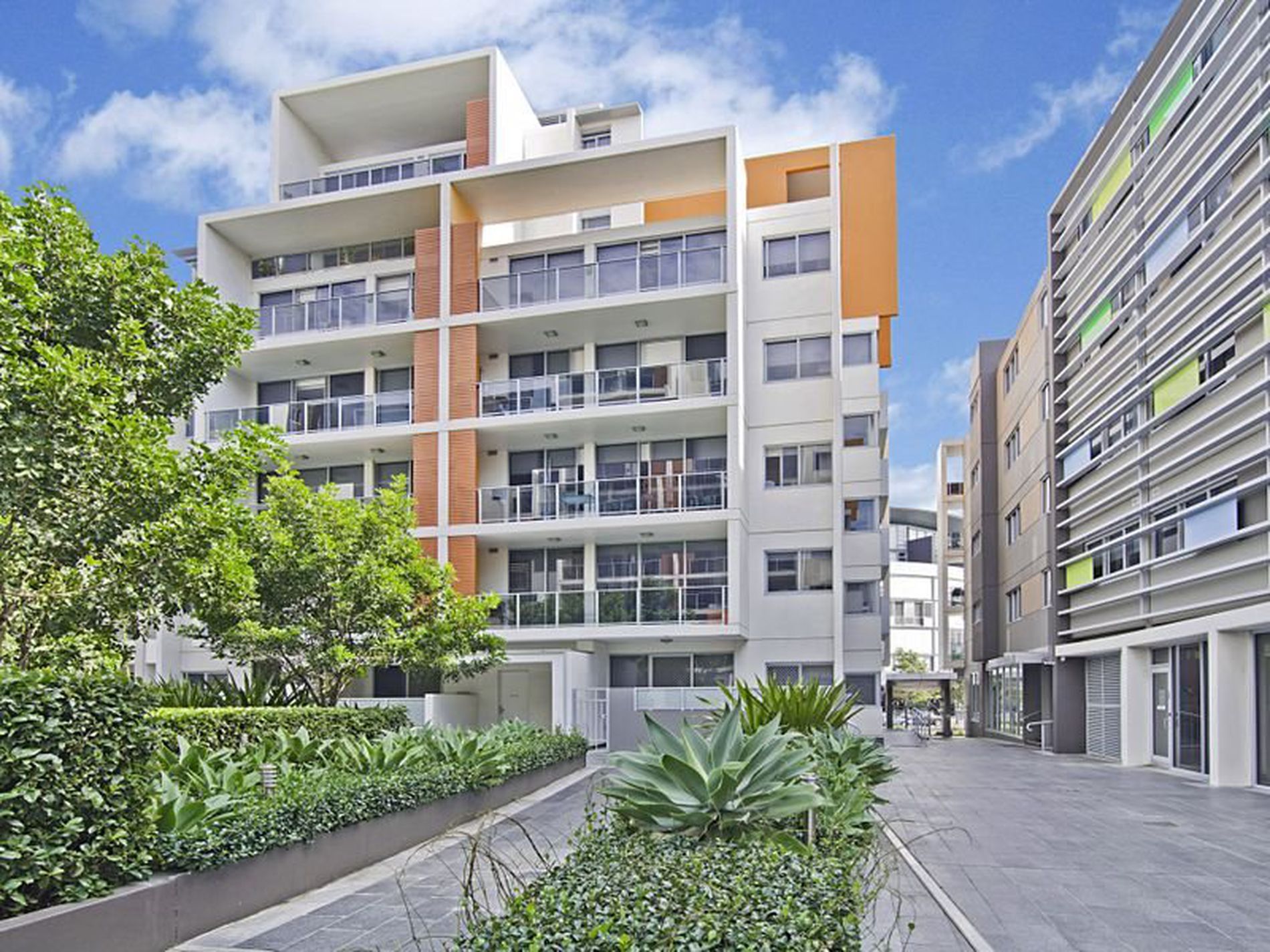 650 / 5 Rothschild Avenue, Rosebery