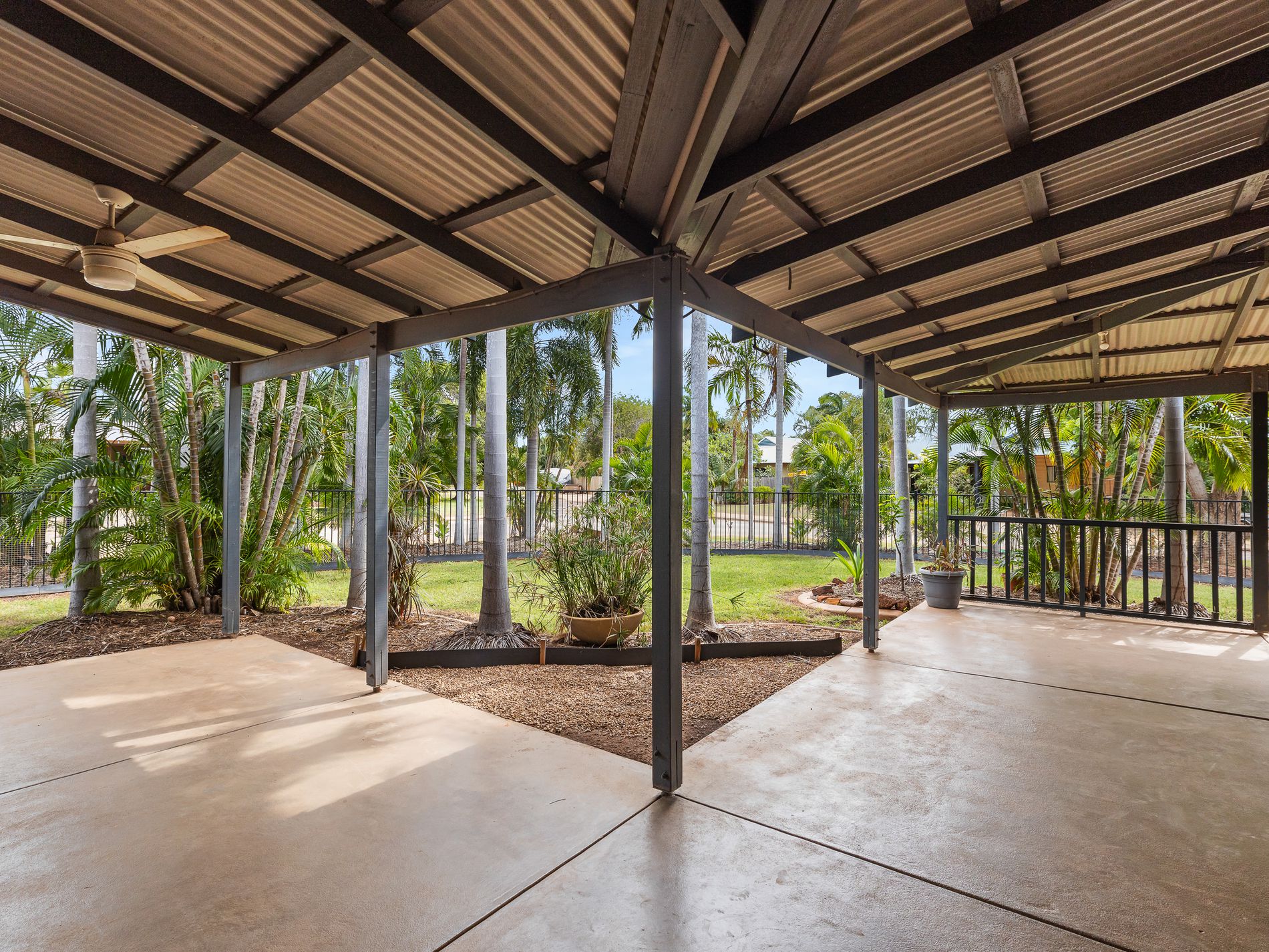 35 Planigale Loop, Djugun
