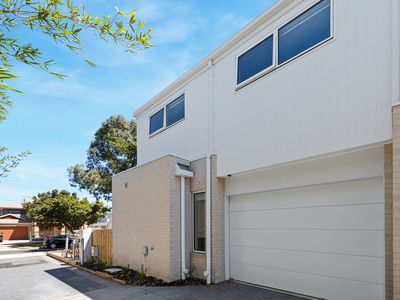 1 / 12 Hampton Parade, West Footscray