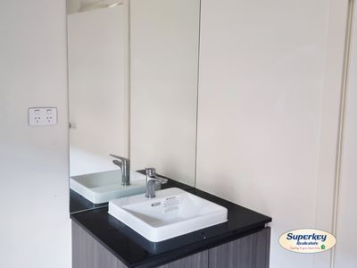 35 Surround Drive, Mambourin