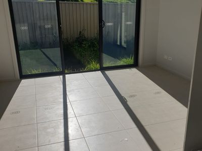 37 Starling Street, Green Valley