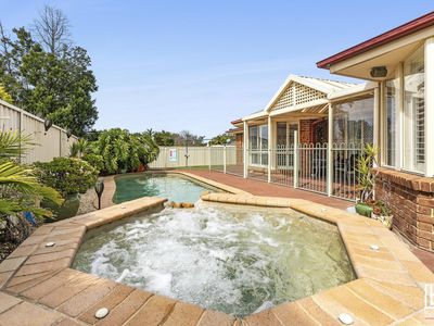 3 Walnut Close, Hamlyn Terrace