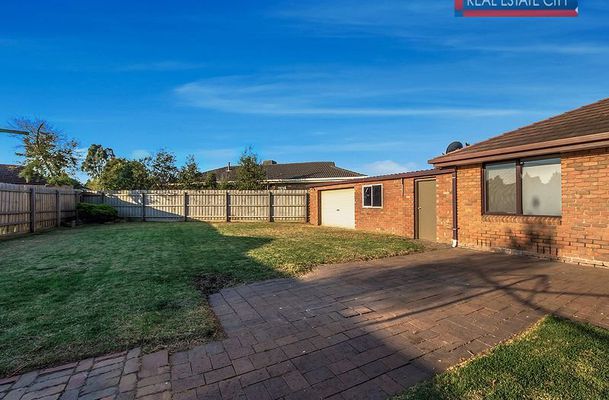 9 Brampton Close, Craigieburn