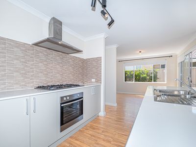 66 Lancaster Loop, Piara Waters