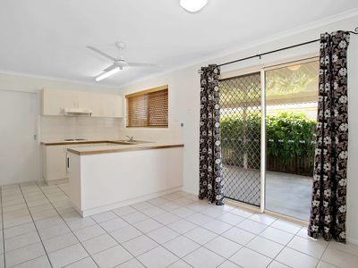 4 / 3 Ribbon Court, Glenella