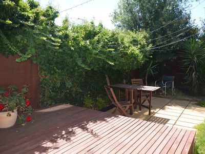1 / 12 Balmoral Street, Essendon