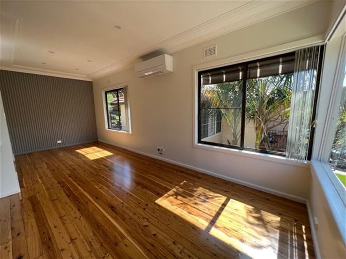 12 & 12A Fourth Avenue, Loftus
