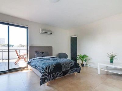 7 / 138-140 Botany Road, Alexandria