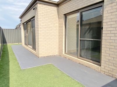 7 Tomago Street, Tarneit