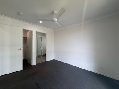 2 / 11 Berry Street, Caboolture South