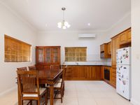 360 London Road, Belmont