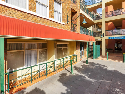5A Naughton Place, Carlton