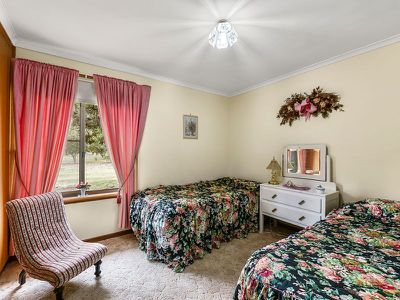 27 Matheson Road , Millicent