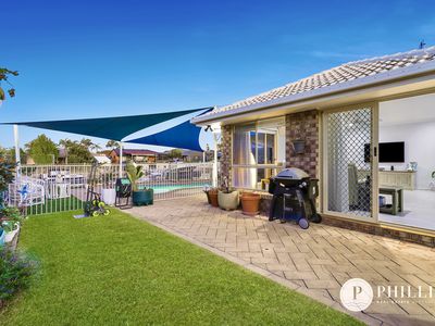 21 Camelot Crescent, Hollywell