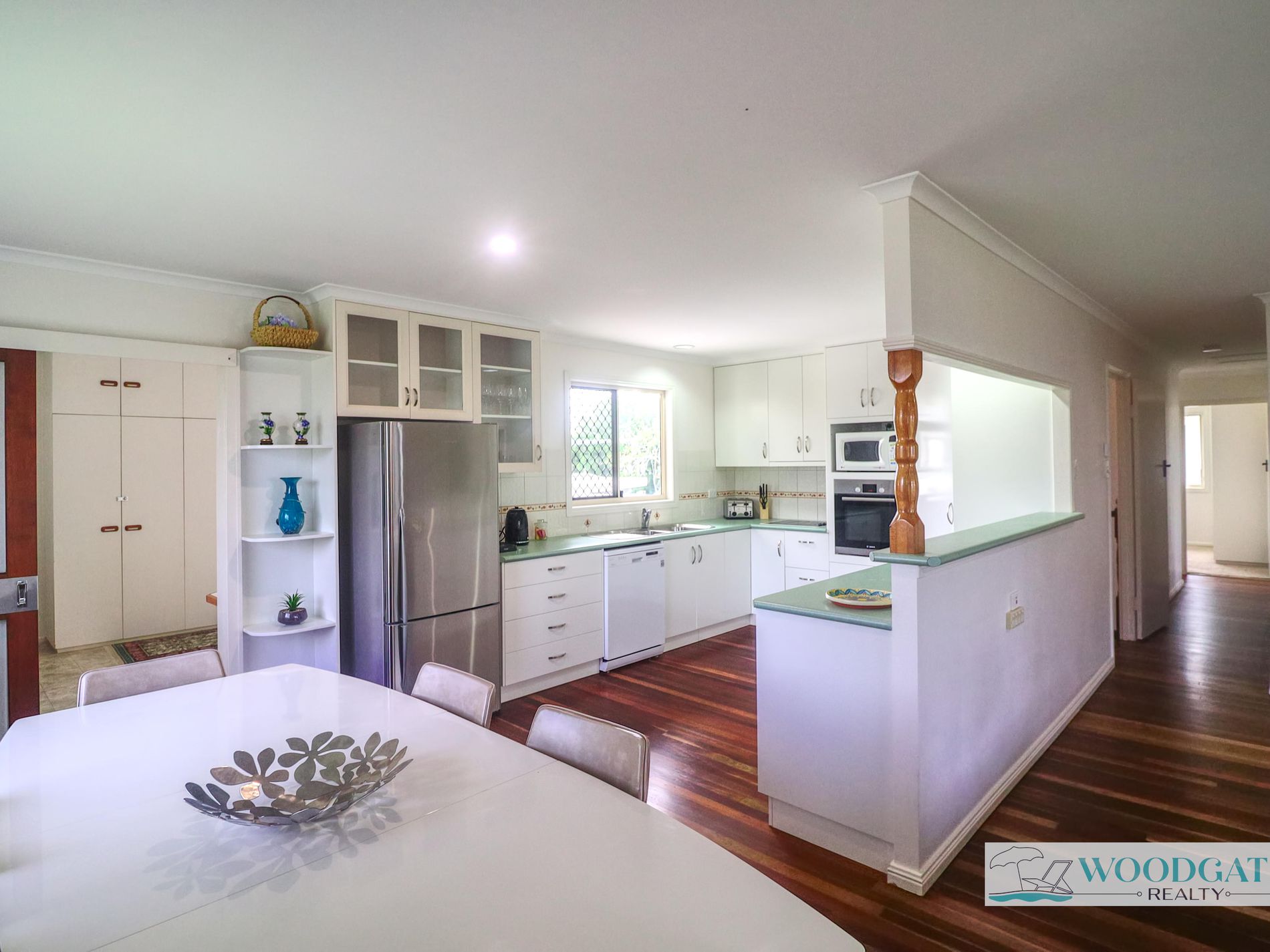 101 Esplanade, Woodgate