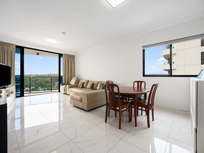 31210 / 5 Harbourside Court, Biggera Waters