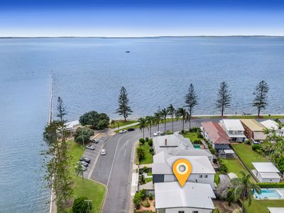 19 Waterloo Esplanade, Wynnum