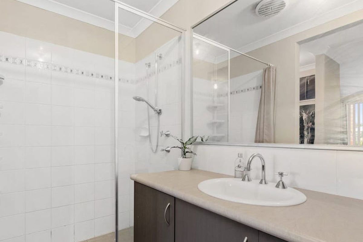 45 Interlaken Loop, Ellenbrook