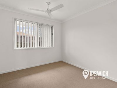 2 / 8 Tawney Street, Lowood