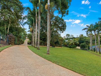 35 Chirio Drive, Redlynch