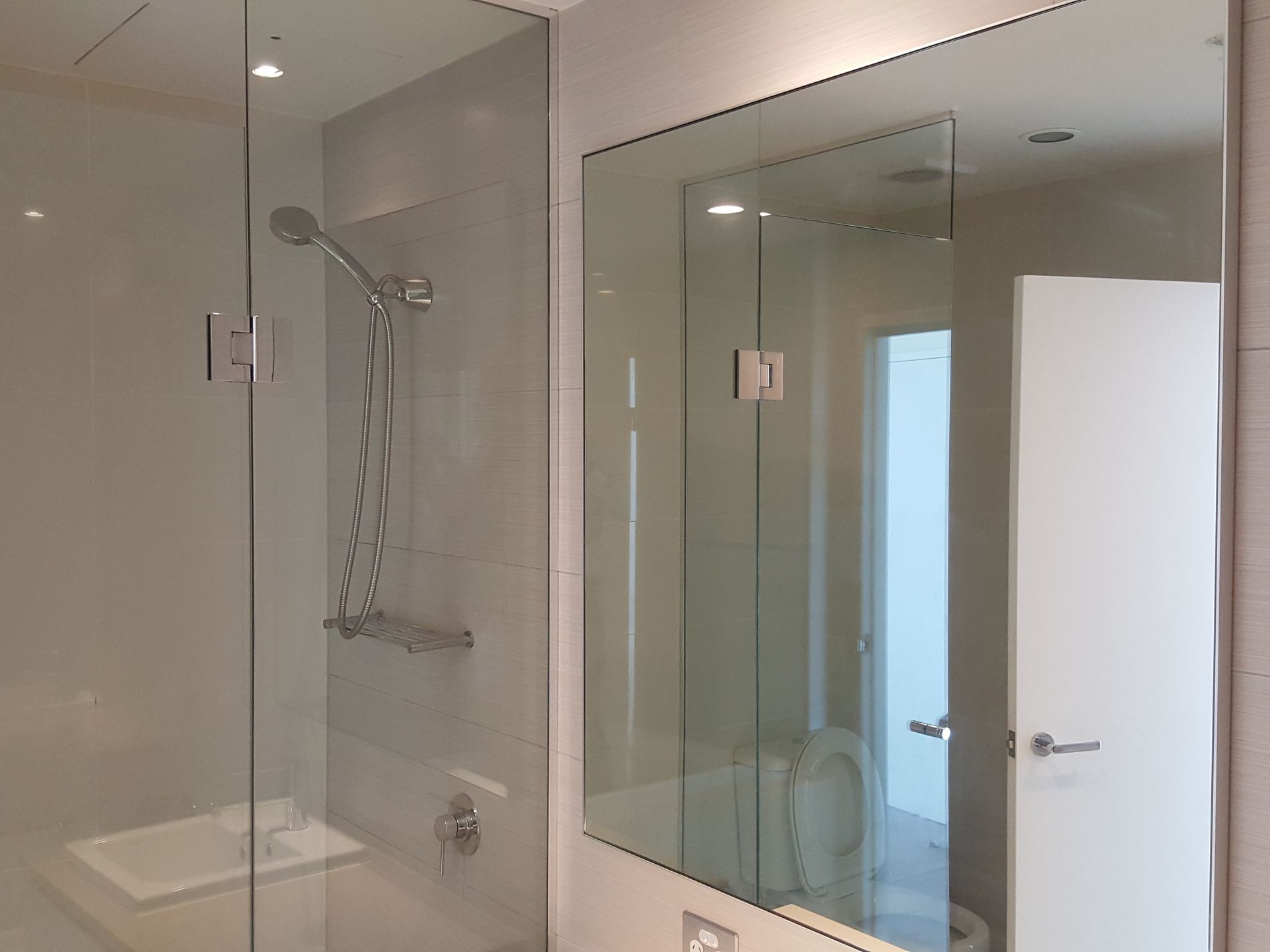 2406 / 7 Rider Boulevard, Rhodes