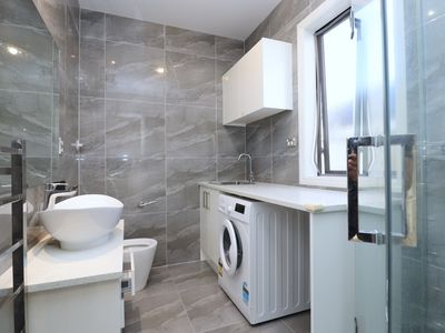 6 McQuoids Road, Flat Bush