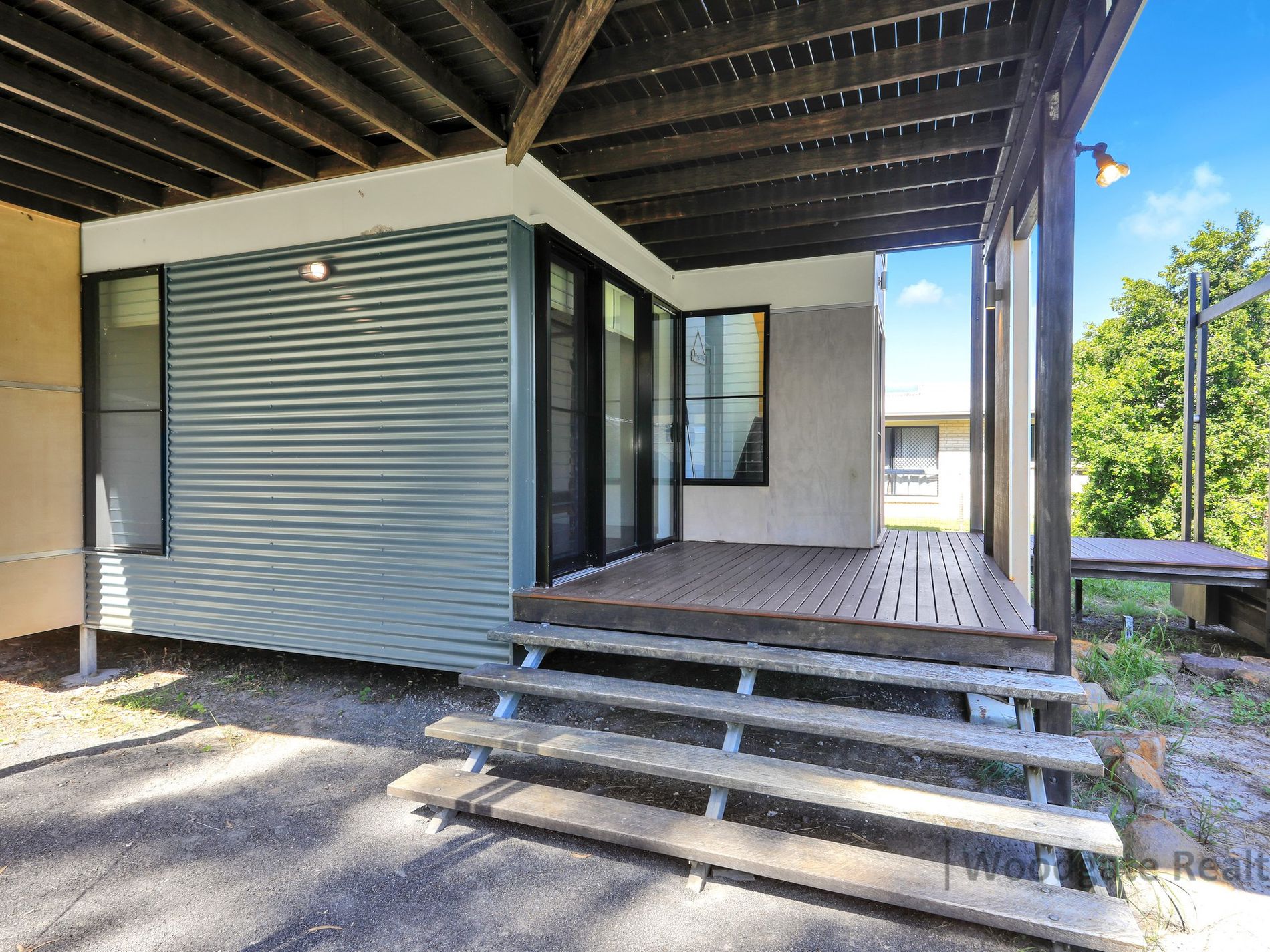 6 WHALE COURT, Woodgate