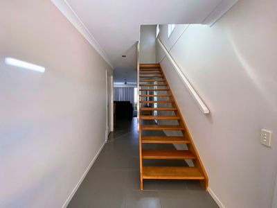 2 / 19 Oxley Drive, Moranbah