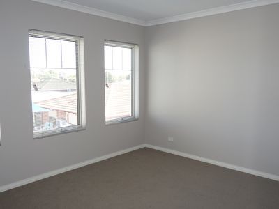 5/22 Moreing Street, Ascot